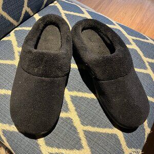 Black Isotoner Impressions Slippers size L 8.5-9